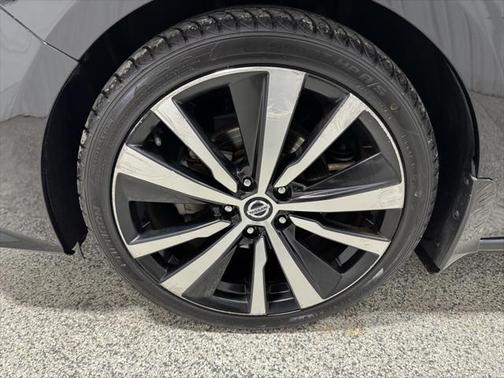 2020 Nissan Altima SR FWD