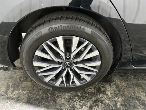 Super Black 2024 Nissan Altima 2.5 SV