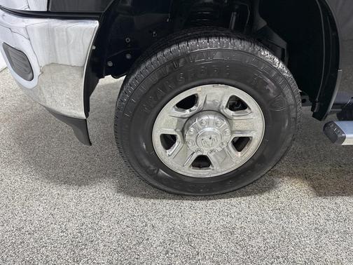 2024 RAM 2500 Tradesman Crew Cab 4x4 6'4' Box