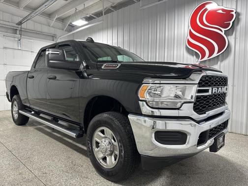 2024 RAM 2500 Tradesman Crew Cab 4x4 6'4' Box