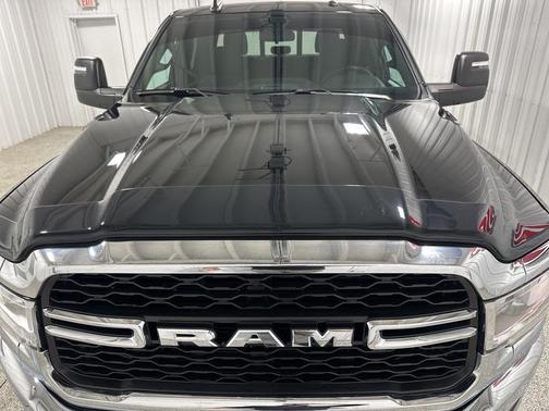 2024 RAM 2500 Tradesman Crew Cab 4x4 6'4' Box
