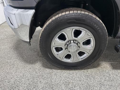 2018 RAM 2500 Big Horn Crew Cab 4x4 6'4' Box