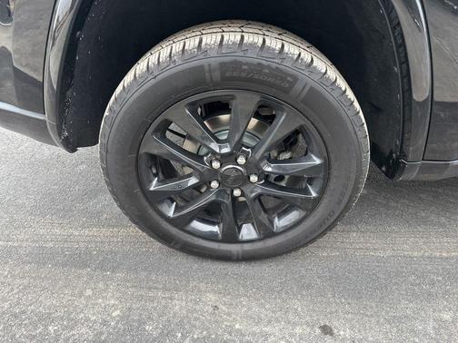 2022 Jeep Grand Cherokee Laredo