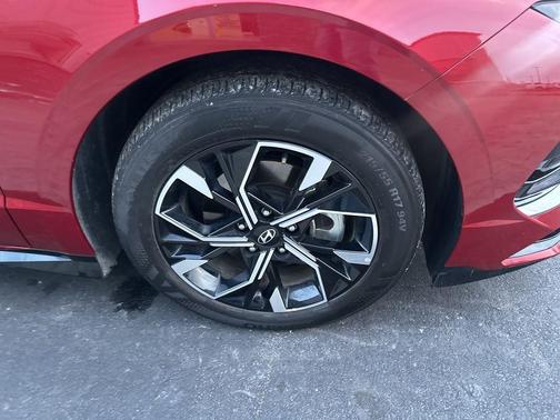 2025 Hyundai SONATA SEL