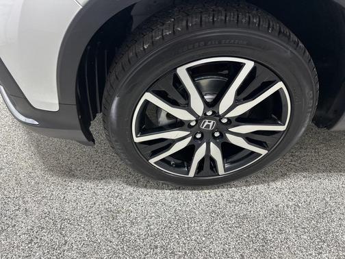 2022 Honda Pilot Touring 8-Passenger