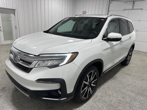 2022 Honda Pilot Touring 8-Passenger