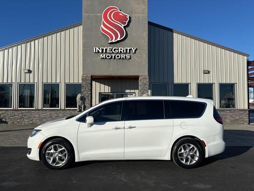 2019 Chrysler Pacifica Touring Plus