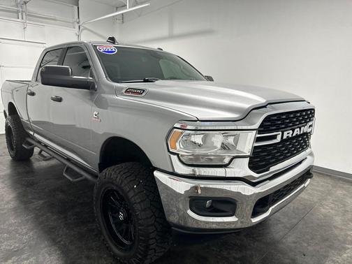 Billet Silver Metallic Clearcoat 2022 RAM 2500 Lone Star Crew Cab 4x4 6'4' Box
