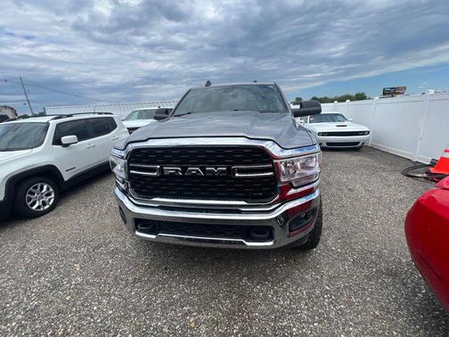 Billet Silver Metallic Clearcoat 2022 RAM 2500 Lone Star Crew Cab 4x4 6'4' Box