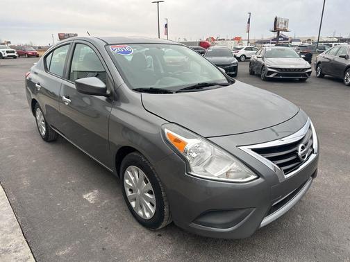 2016 Nissan Versa 1.6 SV