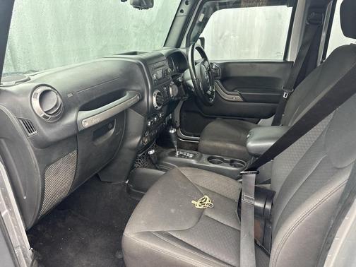 2017 Jeep Wrangler Unlimited Sport RHD