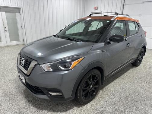 2020 Nissan Kicks SR