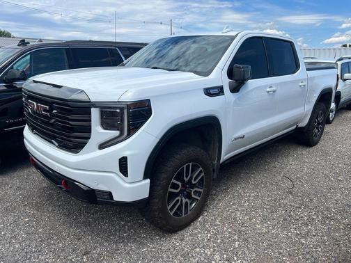 Summit White 2023 GMC Sierra 1500 AT4