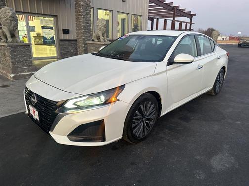 2023 Nissan Altima 2.5 SV