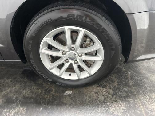 Granite Pearlcoat 2018 Dodge Grand Caravan SXT
