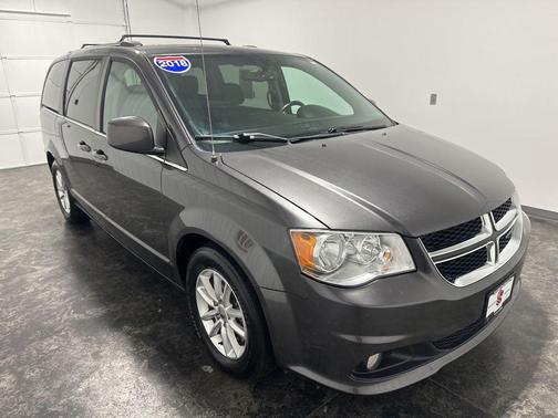 Granite Pearlcoat 2018 Dodge Grand Caravan SXT