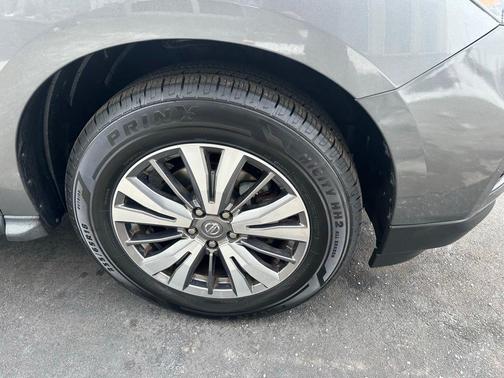 2020 Nissan Pathfinder SV 2WD