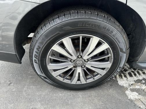 2020 Nissan Pathfinder SV 2WD