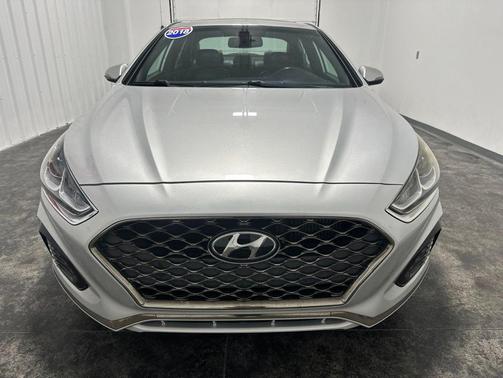 Symphony Silver 2018 Hyundai SONATA Sport 2.0T