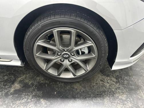Symphony Silver 2018 Hyundai SONATA Sport 2.0T