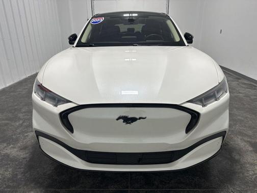 Star White Metallic Tri-Coat 2023 Ford Mustang Mach-E Premium