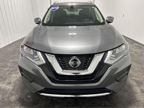 Gun Metallic 2019 Nissan Rogue SV