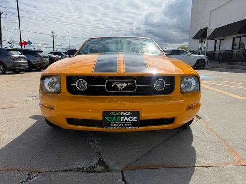2008 Ford Mustang Deluxe
