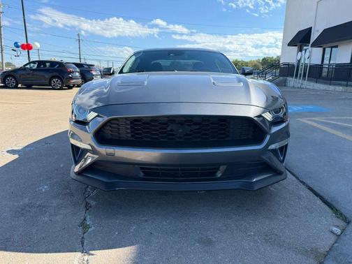 2021 Ford Mustang EcoBoost