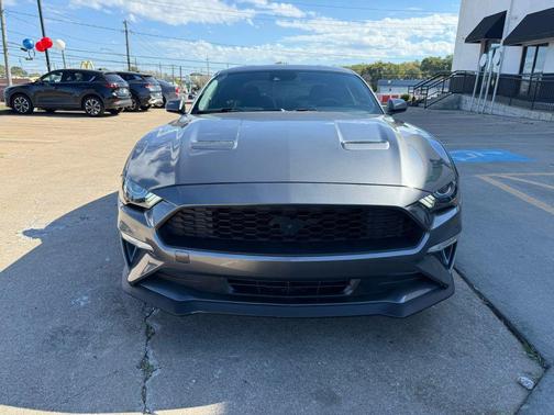 2021 Ford Mustang EcoBoost