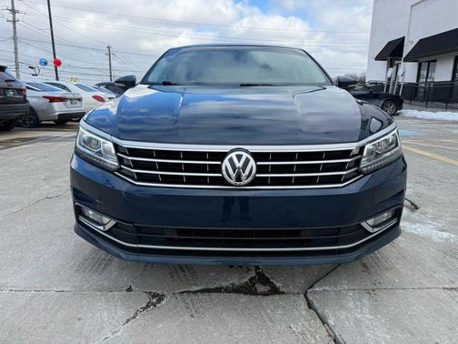 2018 Volkswagen Passat 2.0T SE