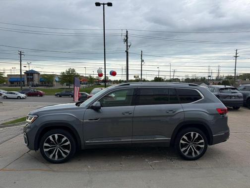 Platinum Gray Metallic 2021 Volkswagen Atlas 3.6L SEL Premium