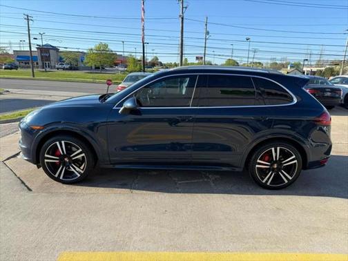 2014 Porsche Cayenne GTS