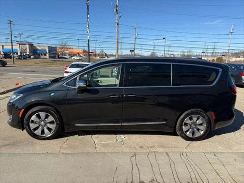 2018 Chrysler Pacifica Hybrid Limited