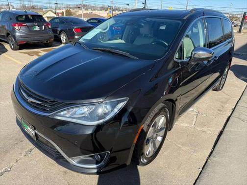 2018 Chrysler Pacifica Hybrid Limited