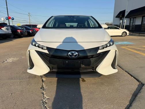 Wind Chill Pearl 2022 Toyota Prius Prime LE