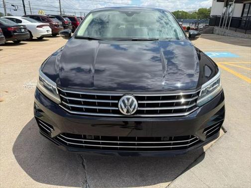2019 Volkswagen Passat 2.0T R-Line