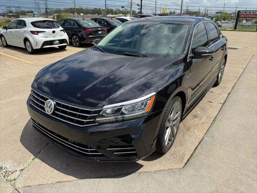 2019 Volkswagen Passat 2.0T R-Line