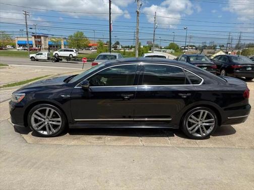 2019 Volkswagen Passat 2.0T R-Line