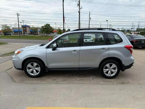 2015 Subaru Forester 2.5i