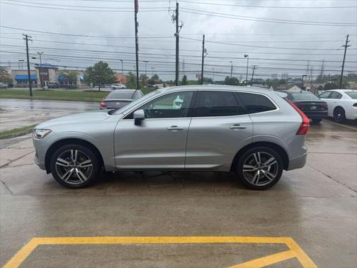 2018 Volvo XC60 T5 Momentum