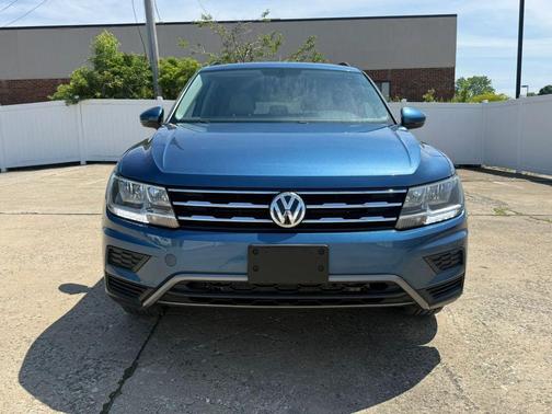 Silk Blue Metallic 2018 Volkswagen Tiguan 2.0T SE 4MOTION