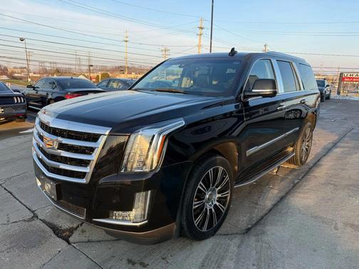 2016 Cadillac Escalade Luxury