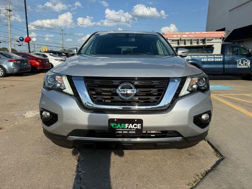 2018 Nissan Pathfinder SV