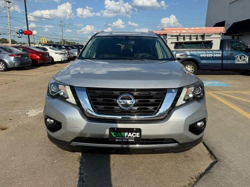 2018 Nissan Pathfinder SV