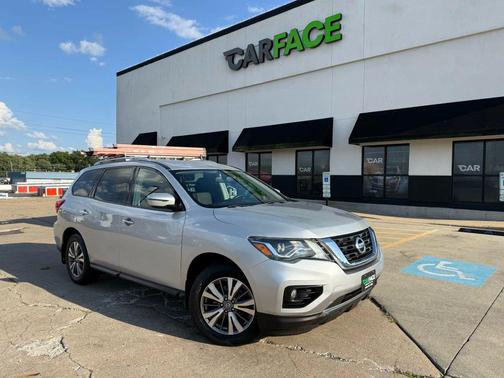 2018 Nissan Pathfinder SV