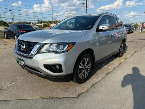 2018 Nissan Pathfinder SV