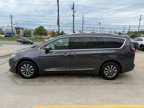 2020 Chrysler Pacifica Touring-L Plus