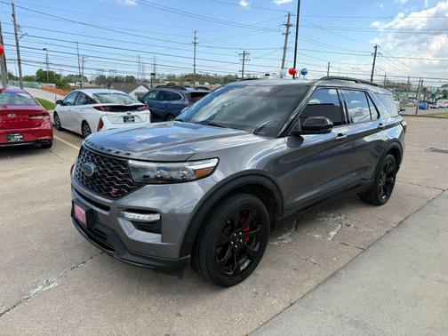 Carbonized Gray Metallic 2021 Ford Explorer ST