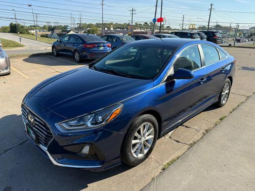 2018 Hyundai SONATA SE