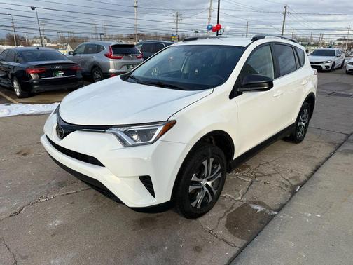 2017 Toyota RAV4 LE
